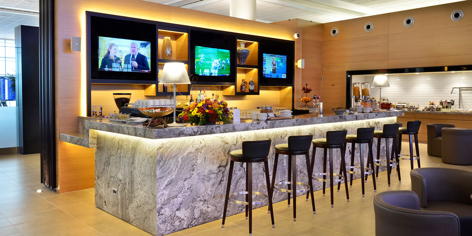 Plaza Premium Lounge (Departures)  Winnipeg International Airport 